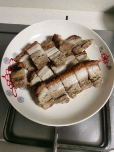 白醋和小苏打哪个做脆皮肉好 广式脆皮肉的正确做法