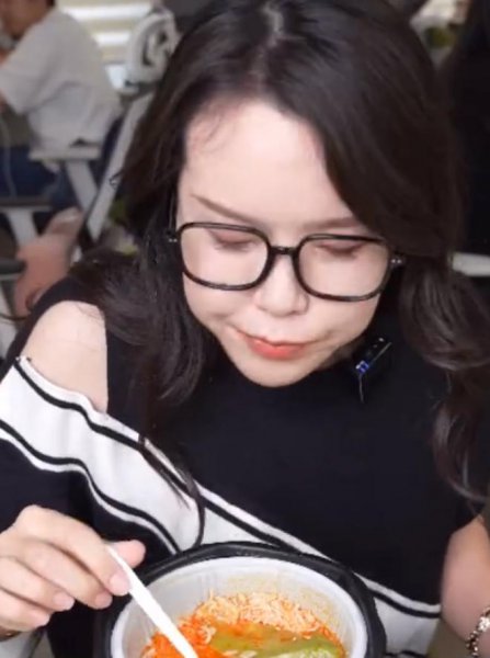 浪胃仙为什么要装女人