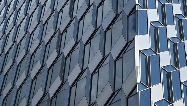 钢化玻璃为什么会突然爆裂