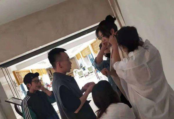 剧组化妆师多少钱一个月