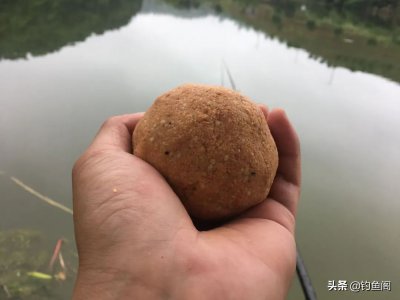 专攻大鲤鱼的饵料配方 自制钓大鲤鱼的饵料用什么配方