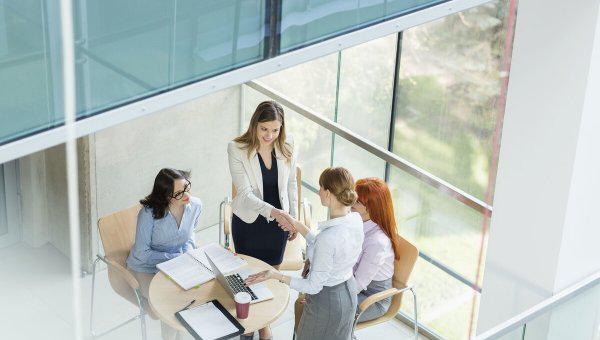 35岁以后的人都去做什么工作