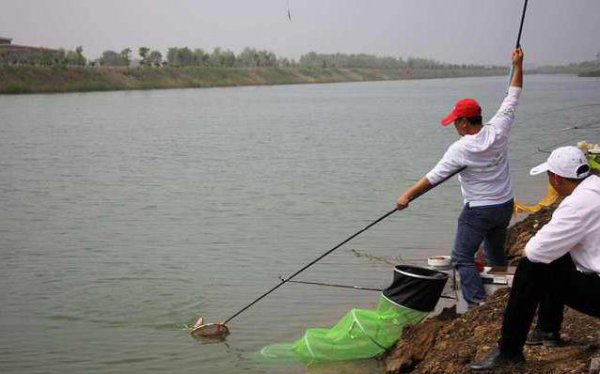 鱼漂吃铅重好还是轻好