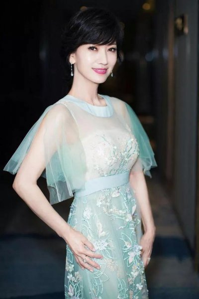 赵雅芝个人简介