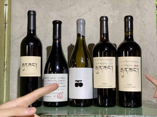 蜡封红酒的打开方法