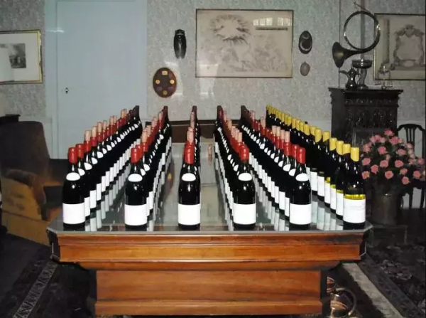 蜡封红酒的打开方法