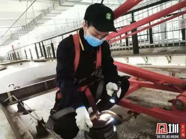 女生在地铁干什么工作好