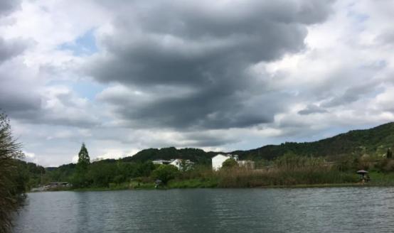 野钓阴天钓鱼口好吗