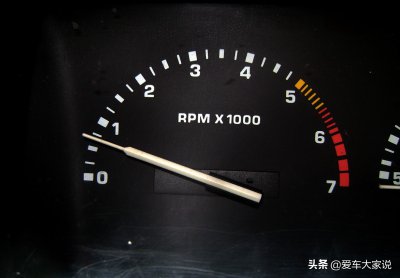 汽车怠速多少转正常 为何怠速一般在600