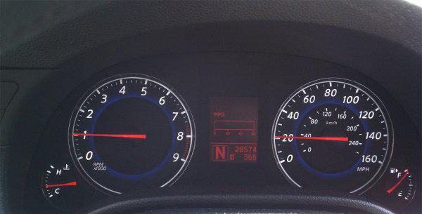 汽车怠速多少转正常