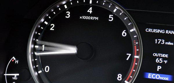 汽车怠速多少转正常