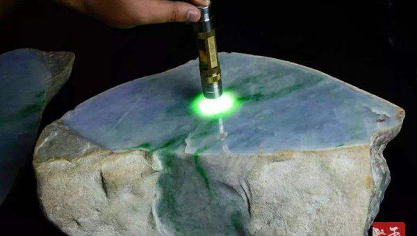 一般什么石头才是玉