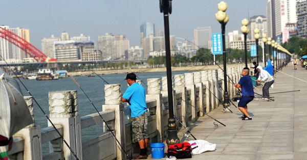 纺车轮怎么上线能锁紧鱼线不打滑