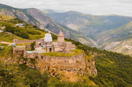 亚美尼亚国土面积和人口