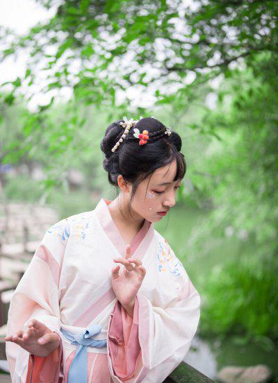 背井离乡的井字是什么意思