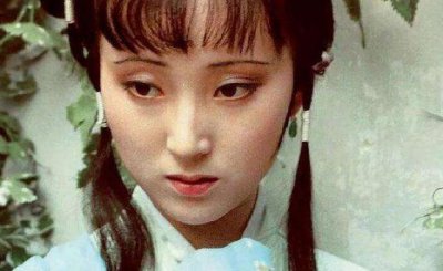 林黛玉人物形象特点 红楼梦中林黛玉是一个什么样的人