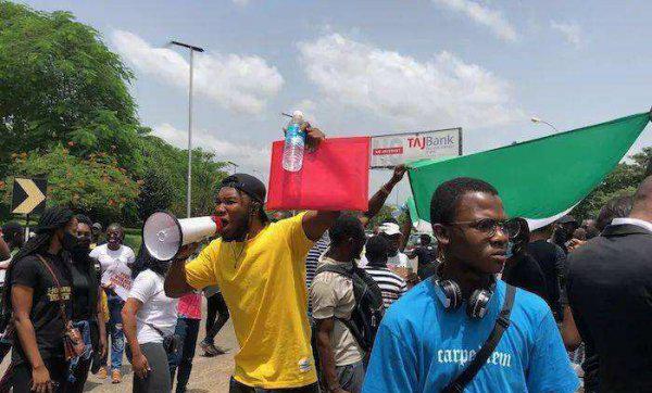 尼日利亚一个月工资大概多少