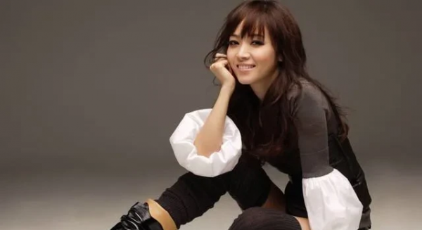 周杰伦为什么不娶侯佩岑