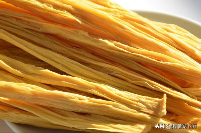 腐竹用热水泡还是冷水泡 快速泡干腐竹的巧妙方法