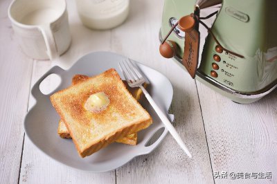 做面包需要些什么食材 自己在家做面包准备些什么材料