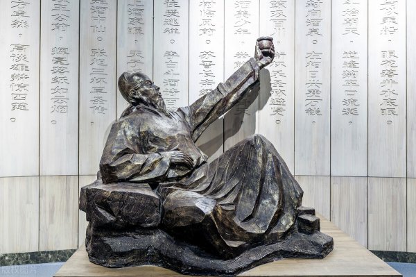 描写泰山最有名的诗句