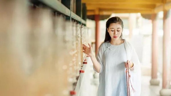 中年男人只对一种女人着迷