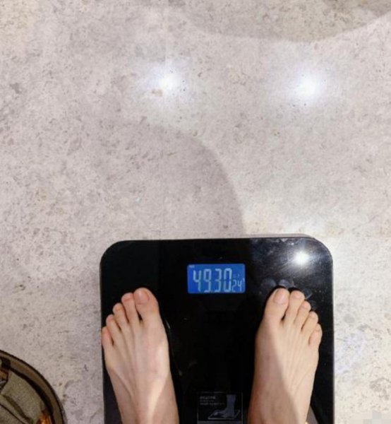 杨超越体重多少斤