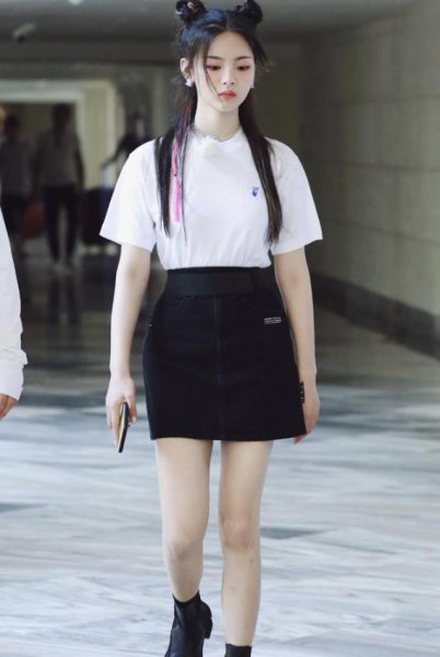 杨超越体重多少斤