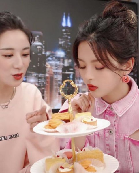 杨超越体重多少斤