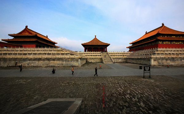 92年故宫宫女原始照片是哪张