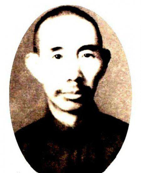 云南白药是谁发明的