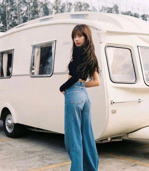 拖地裤配什么鞋子