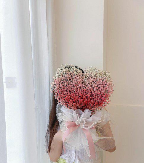 情人节送什么花表示初恋