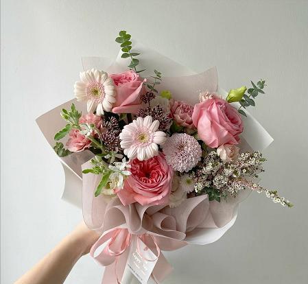 情人节送什么花表示初恋