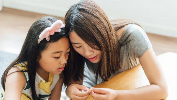 12岁的孩子偷钱撒谎如何教育