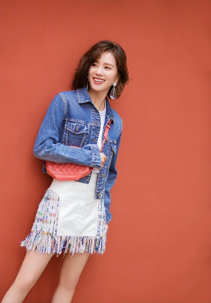 牛仔褂配什么裤子好看