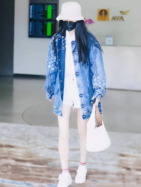 牛仔褂配什么裤子好看