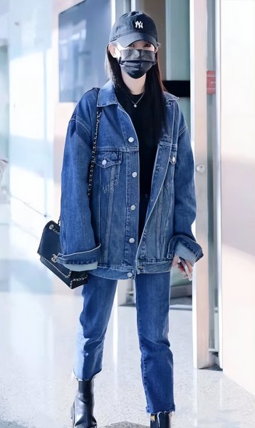 牛仔褂配什么裤子好看