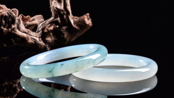 什么叫糯种与冰种翡翠