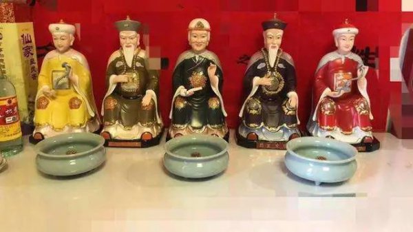 蛇活久了为什么雷会劈