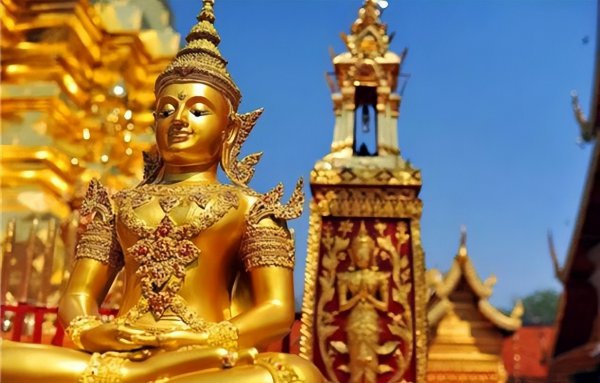 泰国传奇和尚龙婆坤的简介