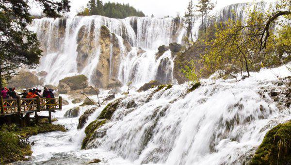 九寨沟瀑布叫什么