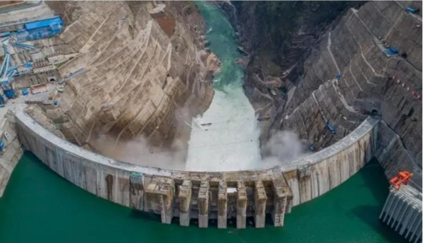 白鹤滩水电站相当于几个三峡