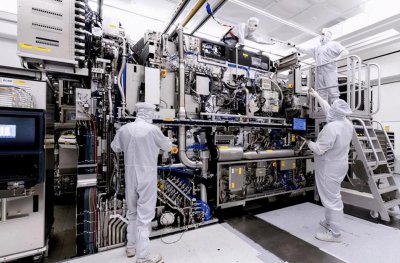 光刻机哪个国家能造 高端光刻机只有荷兰能制作吗