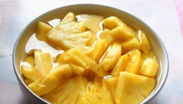 菠萝要用盐水泡多久