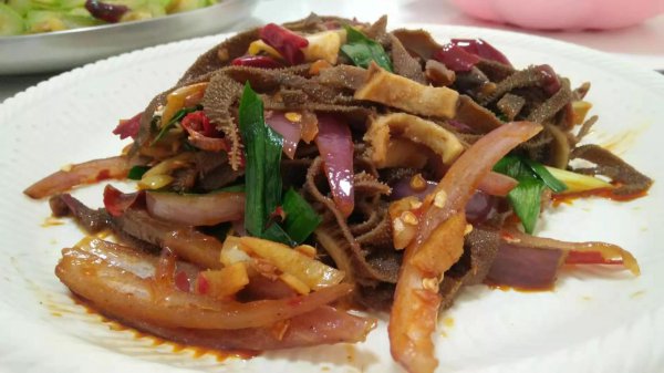 千层肚是牛的哪个部位