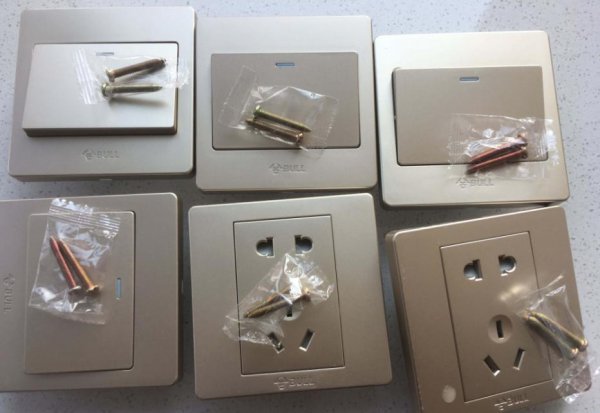 插座品牌都有哪些