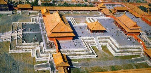 故宫是哪个朝代建的