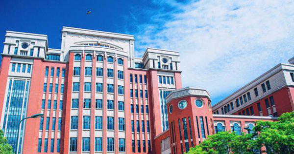 上海理工大学是211吗