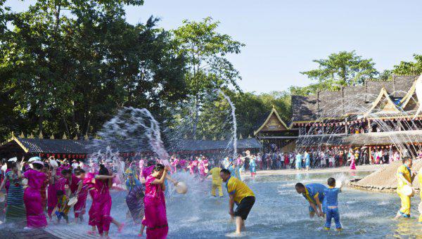 泼水节是哪个民族的节日